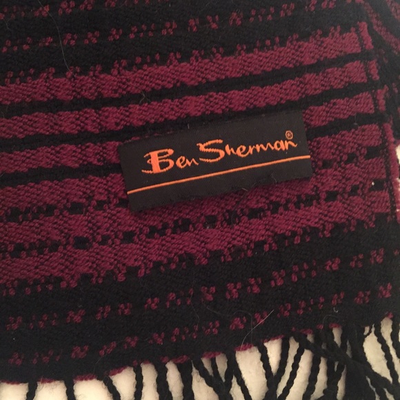BEN SHERMAN Loom Woven Window Pane Scarf - Picture 4 of 7